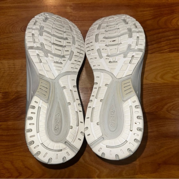Brooks Anthem 5 Womens Size 11 White Silver Athletic Running Shoes Sneakers - Picture 9 of 9